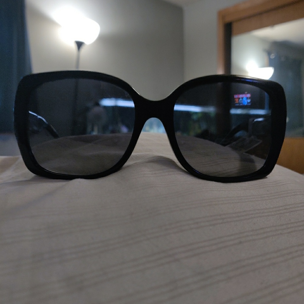 Women's Burberry sun glassed